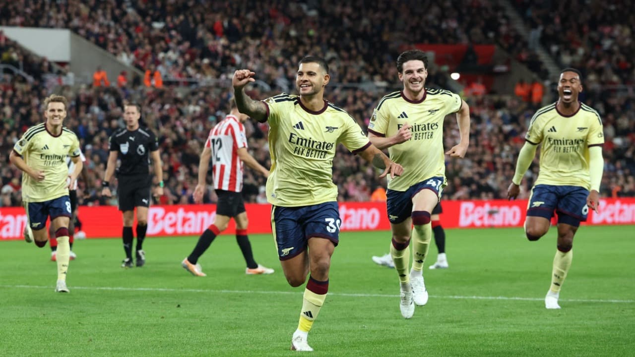 Arsenal Sunderland'i Deplasmanda 2-0 Yendi, Premier Lig'de 4'te 4 Yaptı