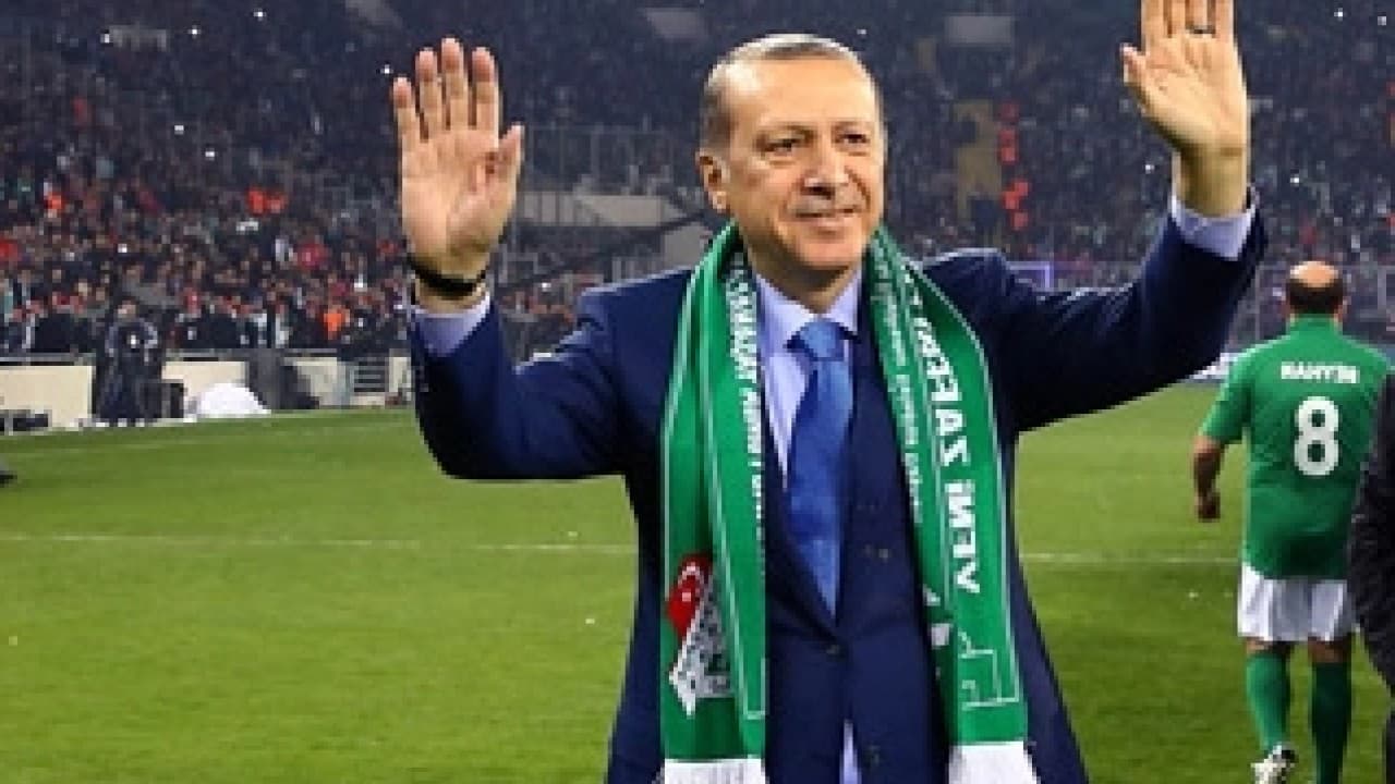 Cumhurbaşkanı Erdoğan, Bursa'da TFF 1. Lig'e yükselen Bursaspor'u mesajla tebrik etti