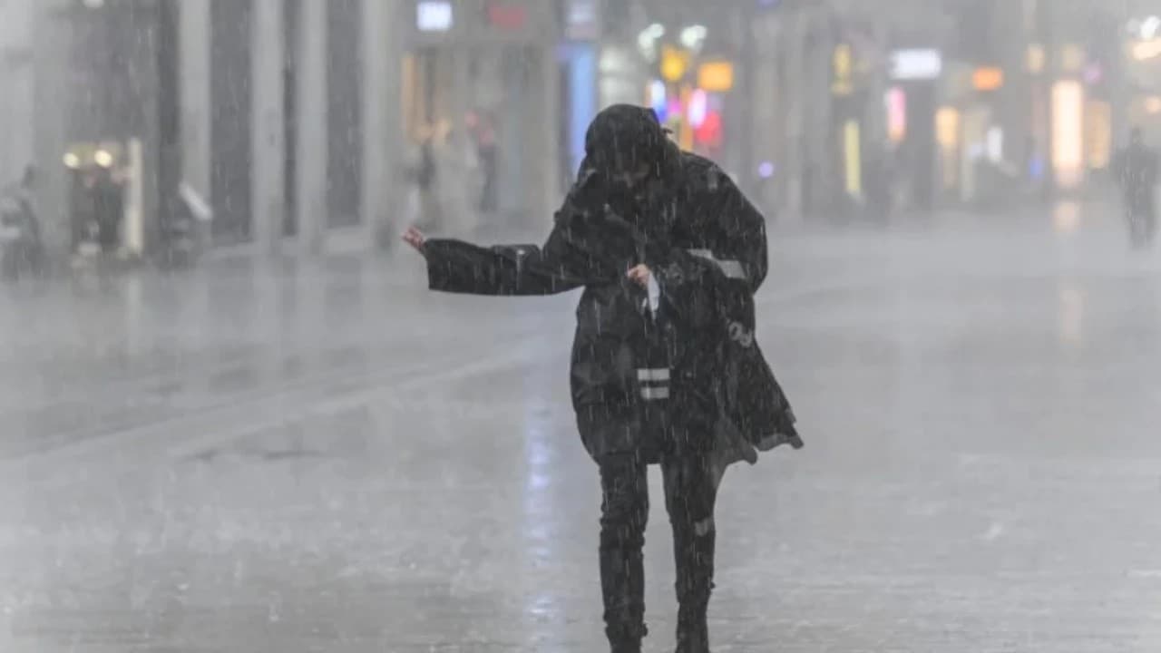 Meteoroloji'den Gökgürültülü Sağanak Yağış Uyarısı