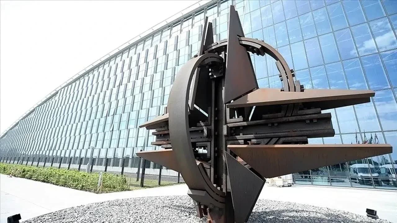 NATO Sözcüsü Allison Hart'tan Güvenlik Açıklaması