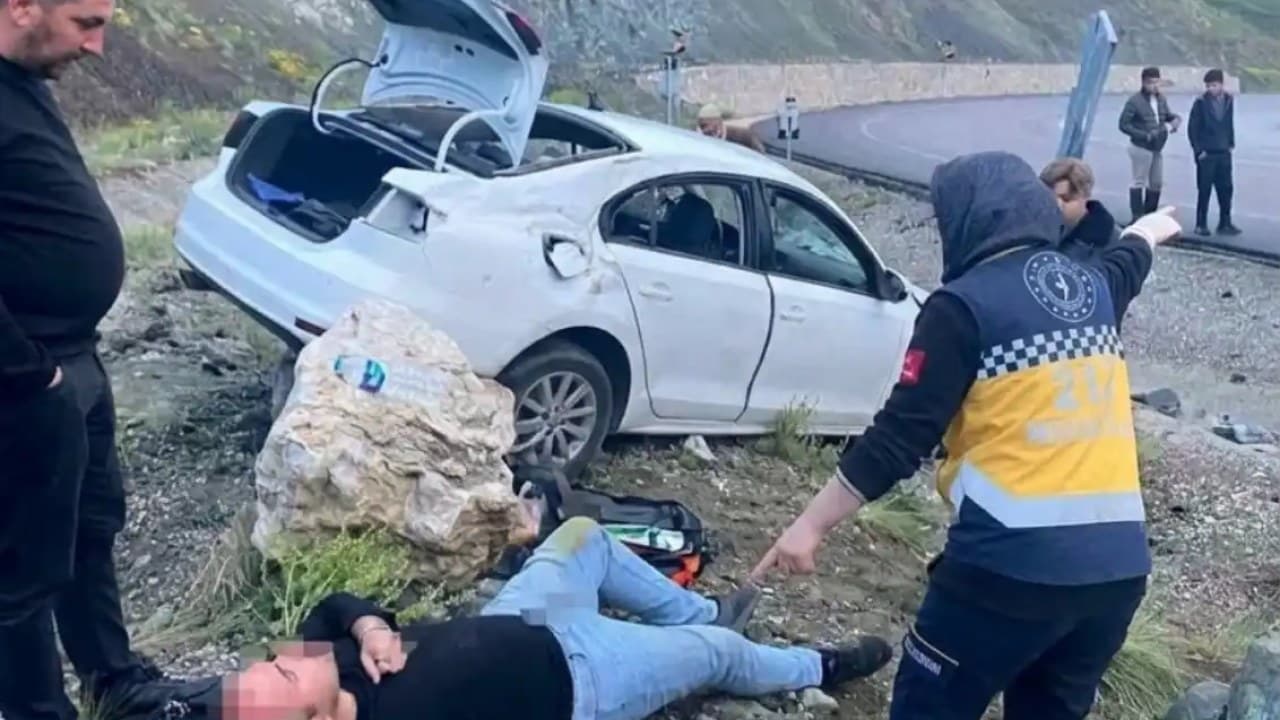 Erzurum'da Trafik Kazası: 4 Yaralı, Birinin Durumu Ağır