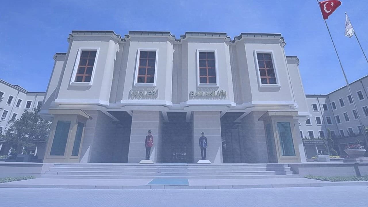 Cumhurbaşkanı Erdoğan, 430 mülki idare amirinin görev yerlerini değiştirdi