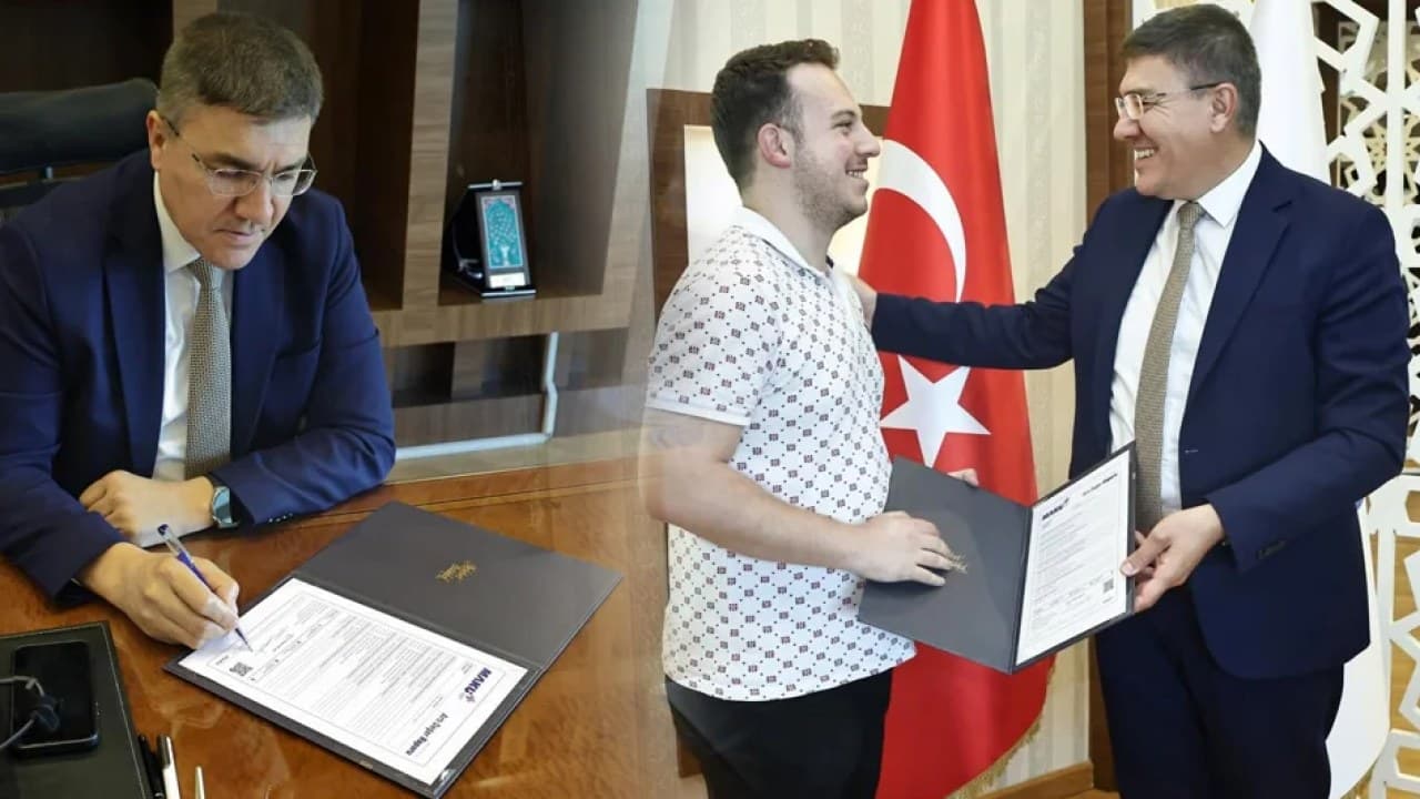 Burdur'da Erol Özkır'a Sosyal Diploma Ödülü Verildi