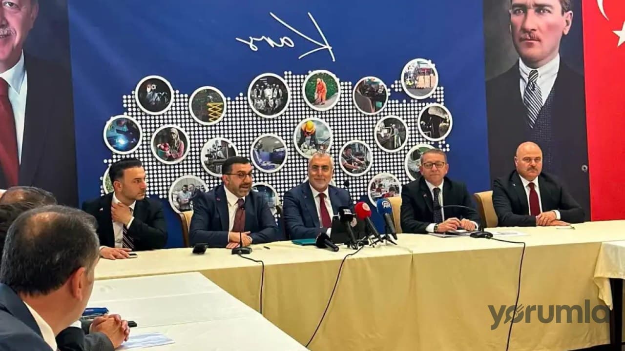 Kars’ta “Türkiye Yüzyılı” Çalışma Hayatı Buluşmaları İş Dünyasıyla Gerçekleşti