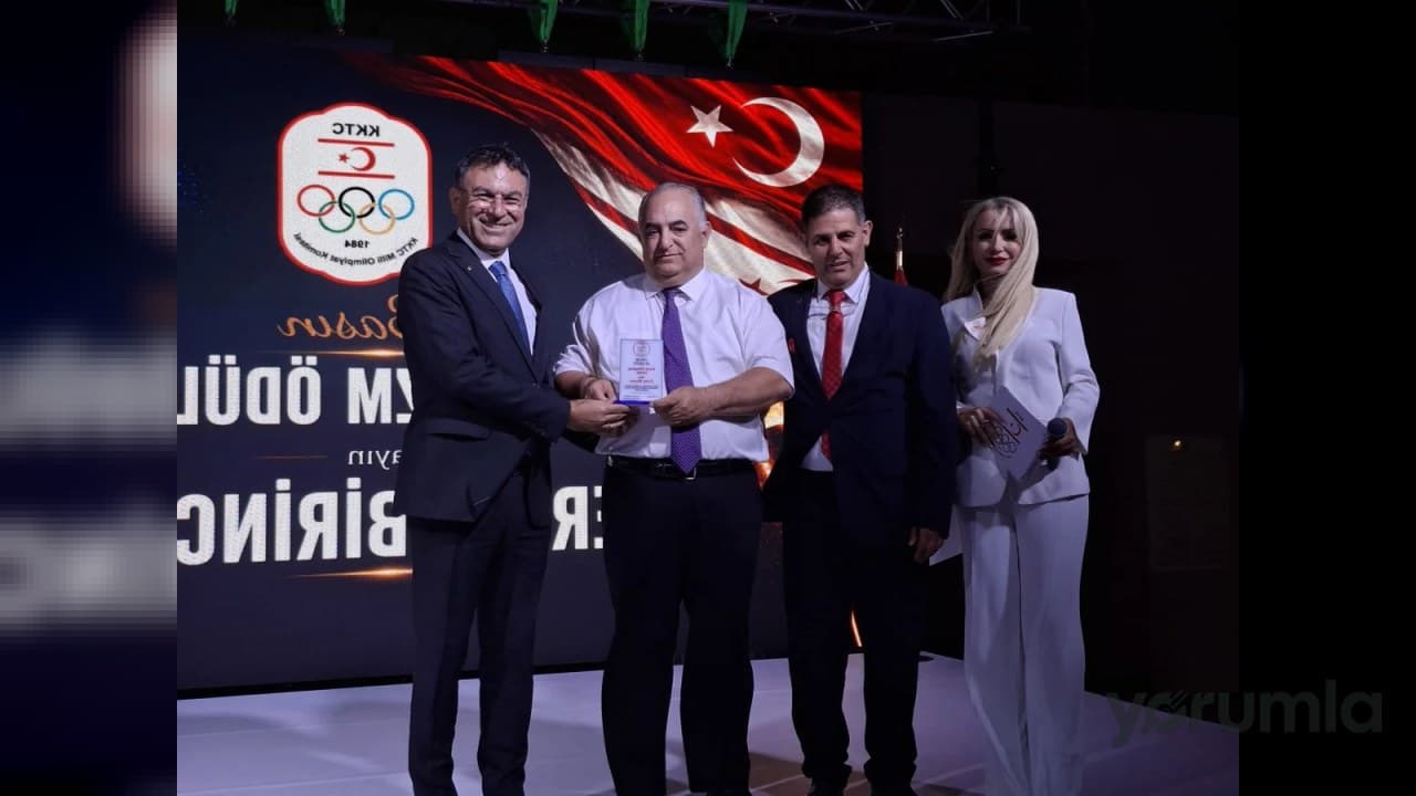 Ertan Birinci’ye Turkcell Genel Müdürü Murat Küçüközdemir’den anlamlı ödül takdimi yapıldı