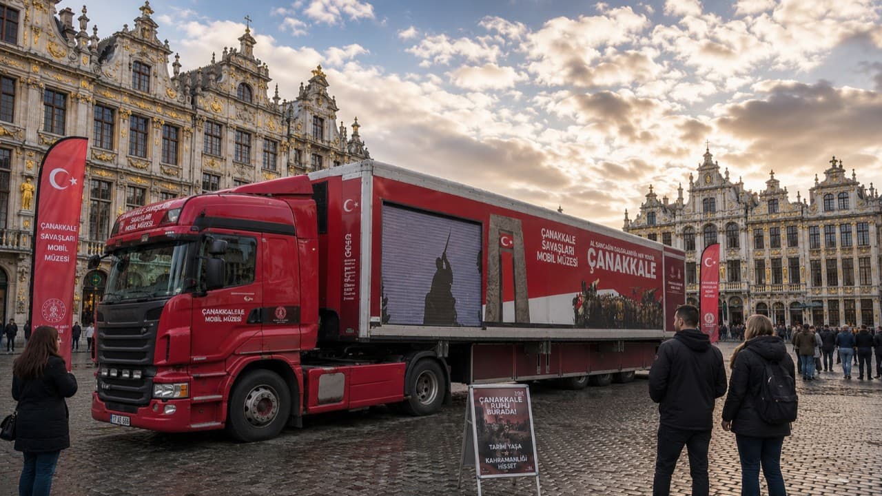 Brüksel'de Çanakkale Savaşları Mobil Müzesi Yoğun İlgi Gördü; Hollanda Programda Yok