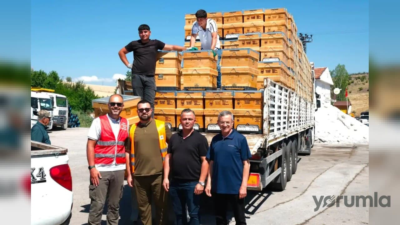 Güdül'de 28 arıcıya yüzde 50 hibeli 232 arı kovanı desteği verildi