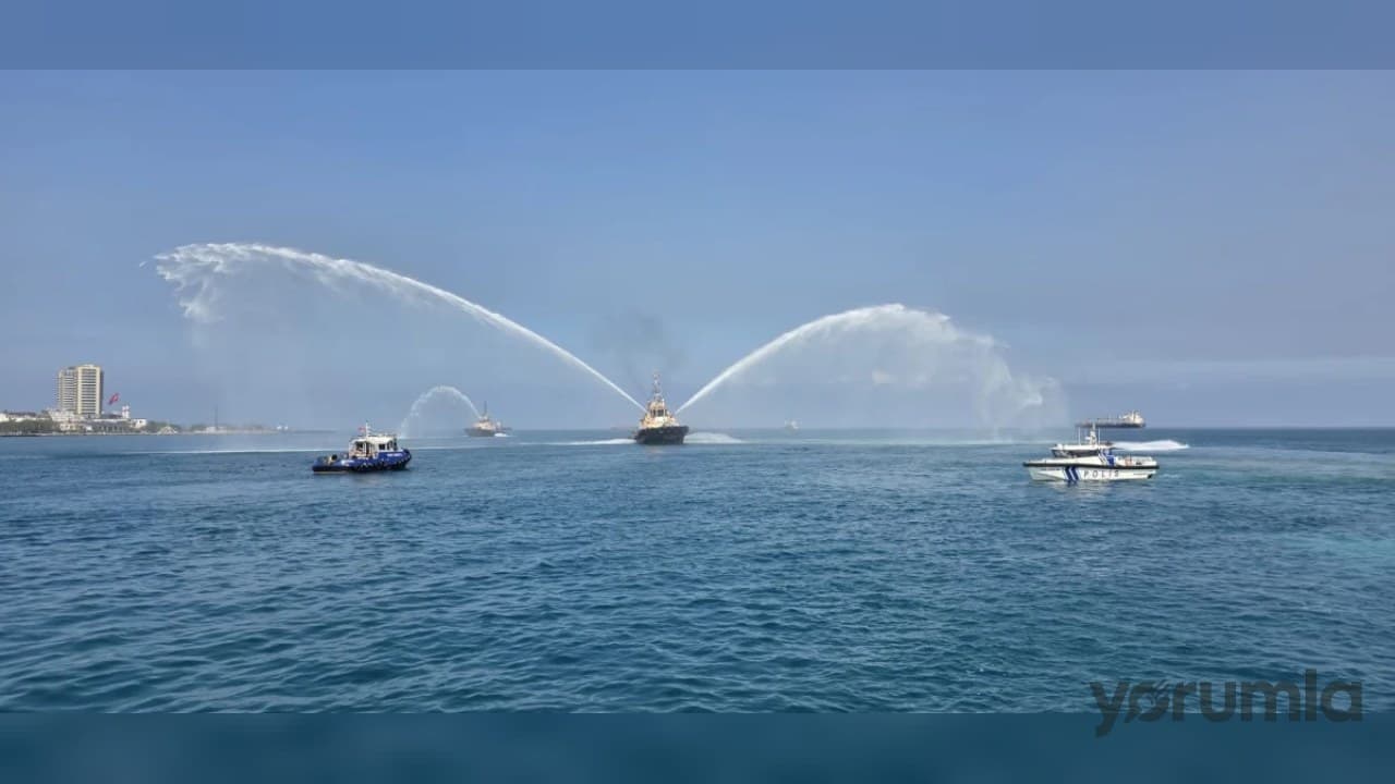 İskenderun’da Deniz Şehitleri İçin Atatürk Anıtı’nda Anma Töreni Düzenlendi