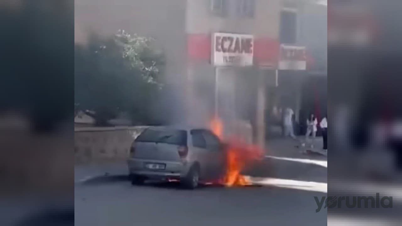 Erzurum'da Yıldızkent'te park halindeki otomobil yangını itfaiye tarafından söndürüldü