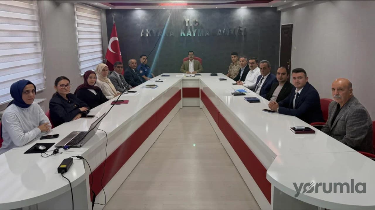Kars Akyaka’da kamu hizmetleri için kurum amirleri toplantıda bir araya geldi