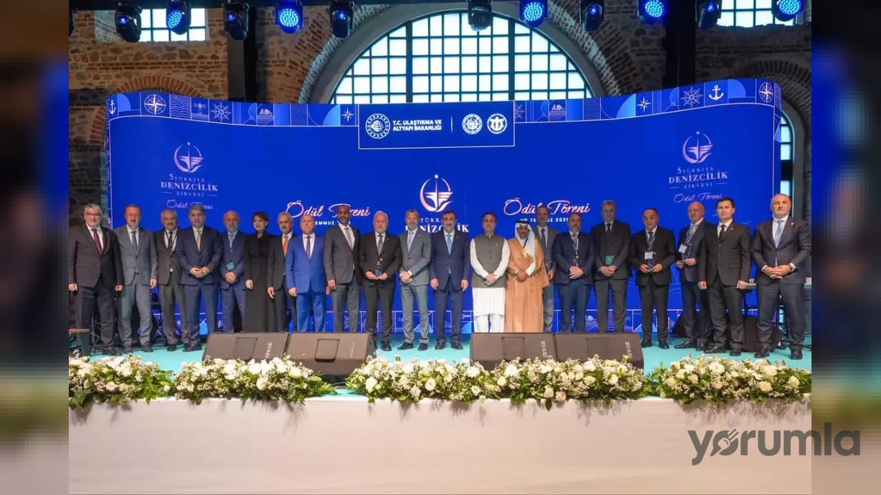 Mehmet Fatih Tosyalı’ya ödülü Yılmaz ve Uraloğlu takdim etti
