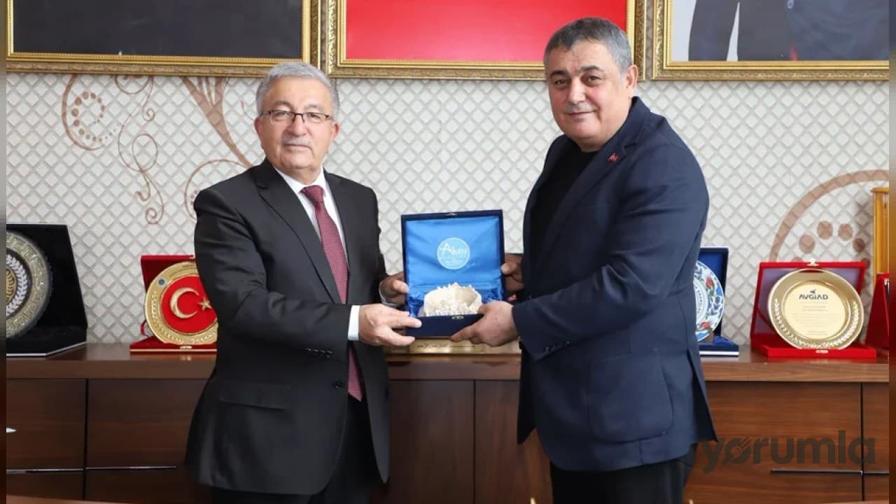 Antalya Aksu ile Isparta Aksu belediyeleri iş birliği protokolüne imza attı