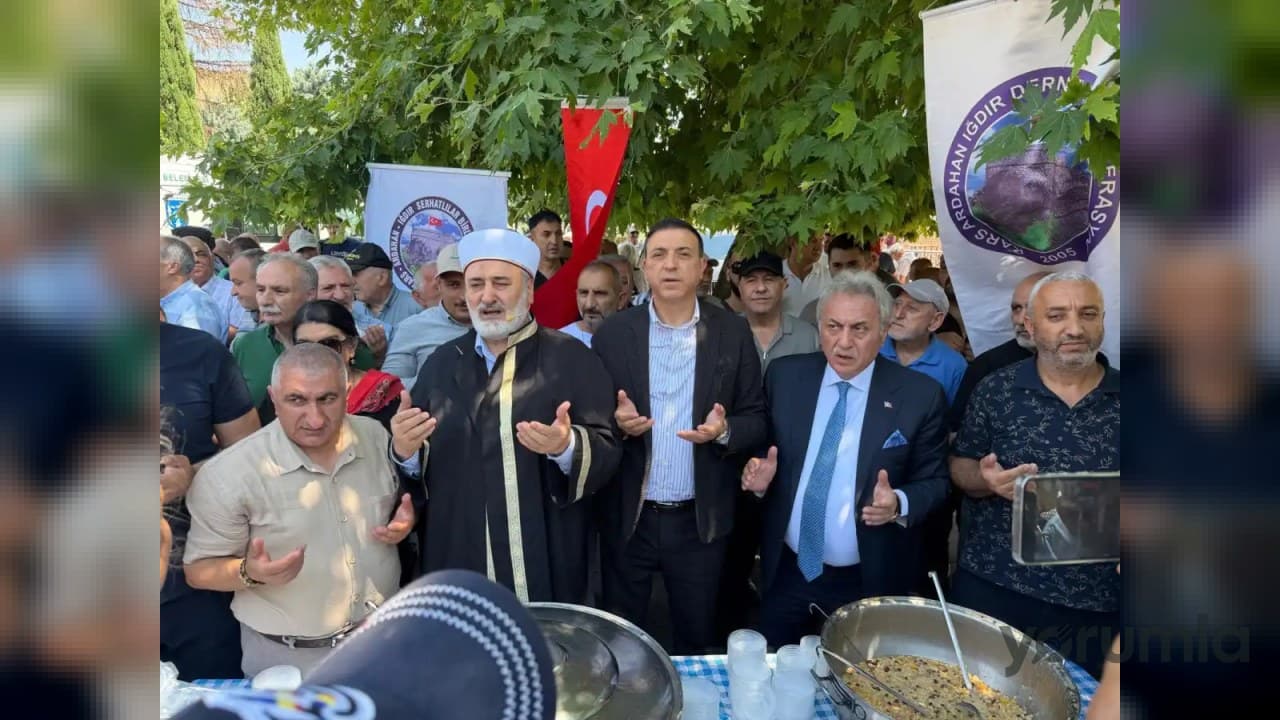 Hacı Bayram Veli Camii’nde aşure programı: uzun kuyruklar ve birlik mesajı