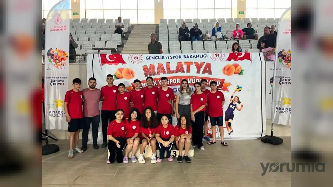 Kars yüzme takımı Elazığ’daki Türkiye Finalleri’ne hak kazandı