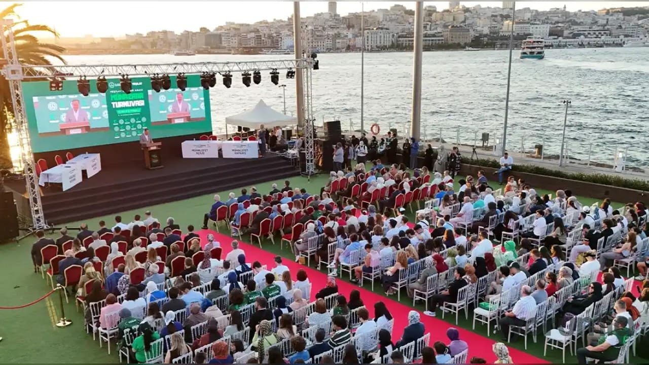 Yeşilay Münazara Turnuvası Türkiye Finali İstanbul’da tamamlandı: Dört okul finale kaldı