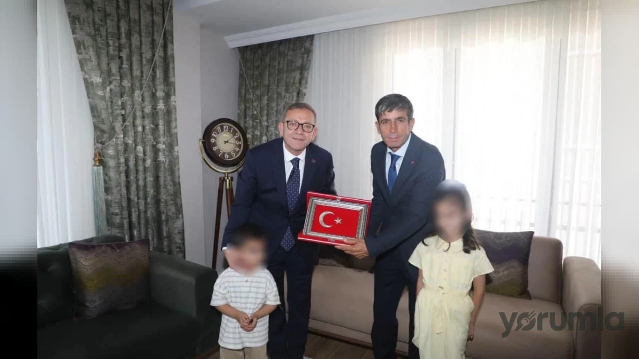 Kars’ta 15 Temmuz’da Vali Ziya Polat, Gazi Fazıl Boztaş’ı ziyaret etti