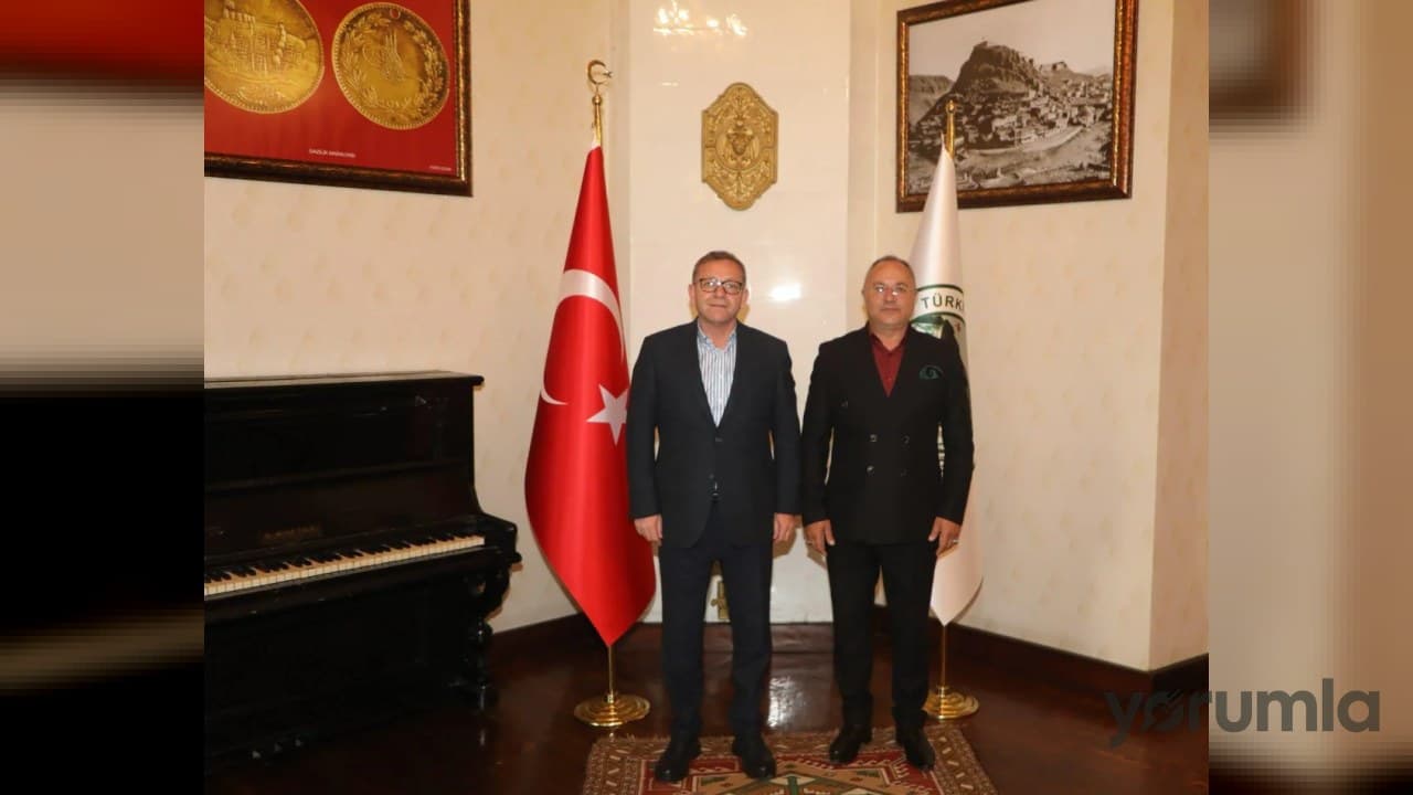 Kars’ta Abubekir Akbulak emeklilikte veda etti: 29 yıllık memuriyet