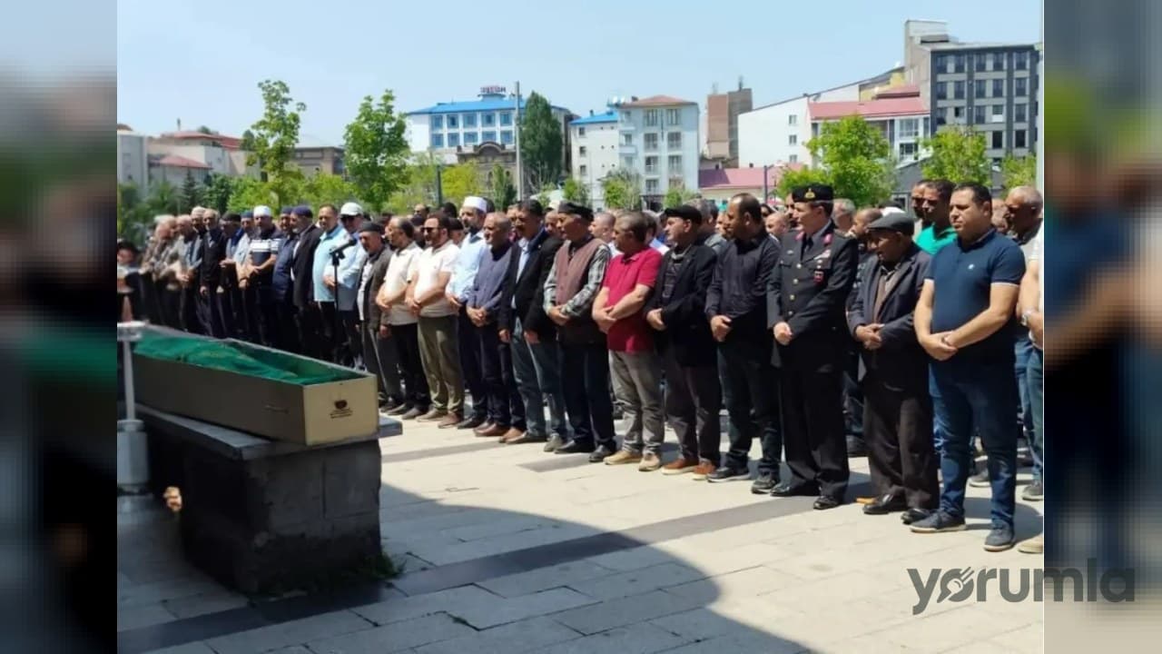 Kars’ta Efo Kurçak toprağa verildi: Cenazeye geniş katılım