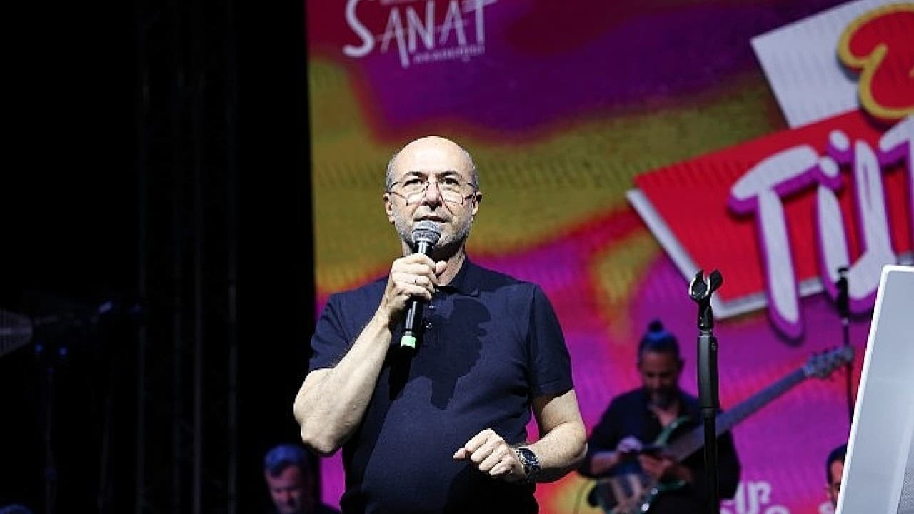 Selçuklu'da nostalji rüzgârı: Kelebekler Vadisi Parkı'nda 2000'ler Türkçe Pop coşkusu!