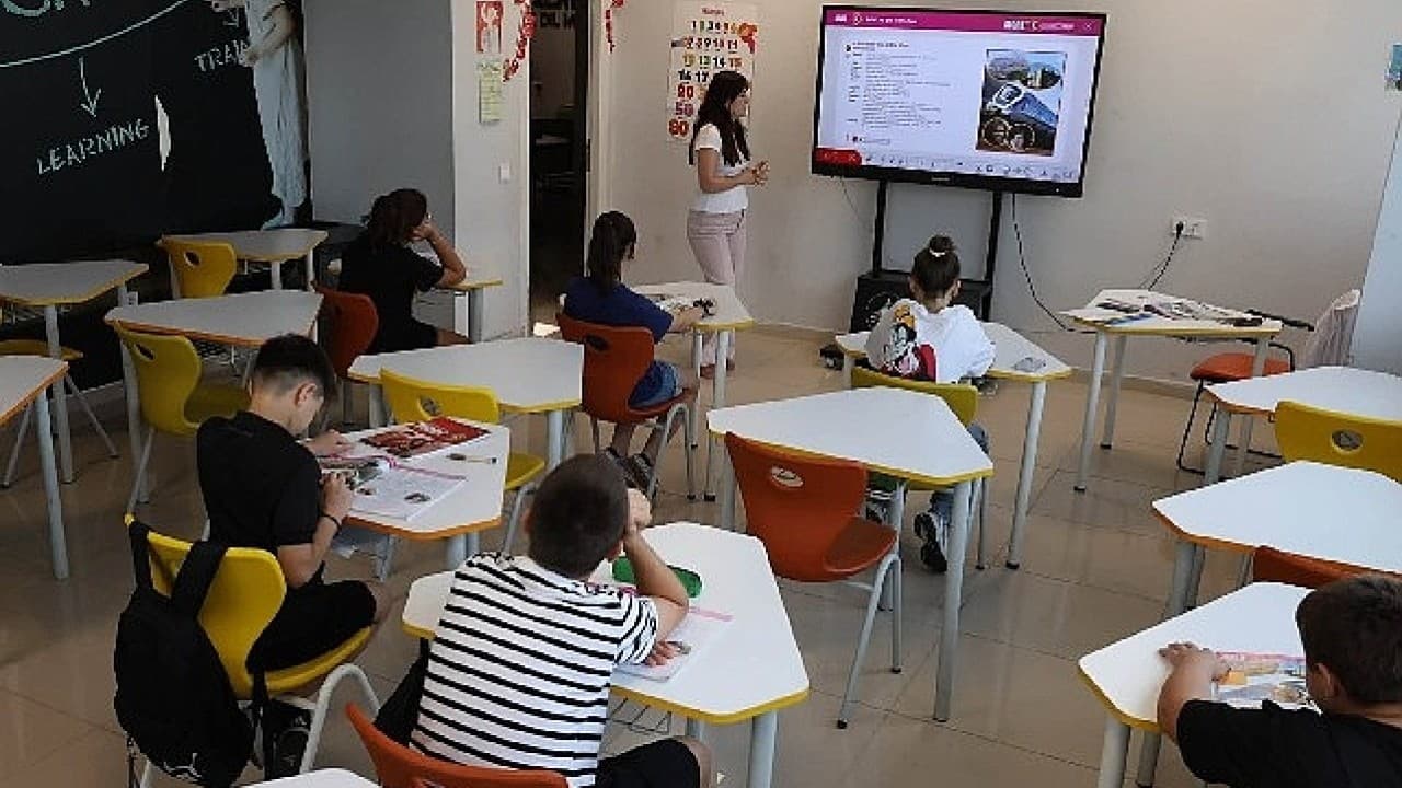 Kartepe'de gençlerin yaz tatili Genç Akademi ile renkleniyor: Ücretsiz kurslar tam gaz devam ediyor!