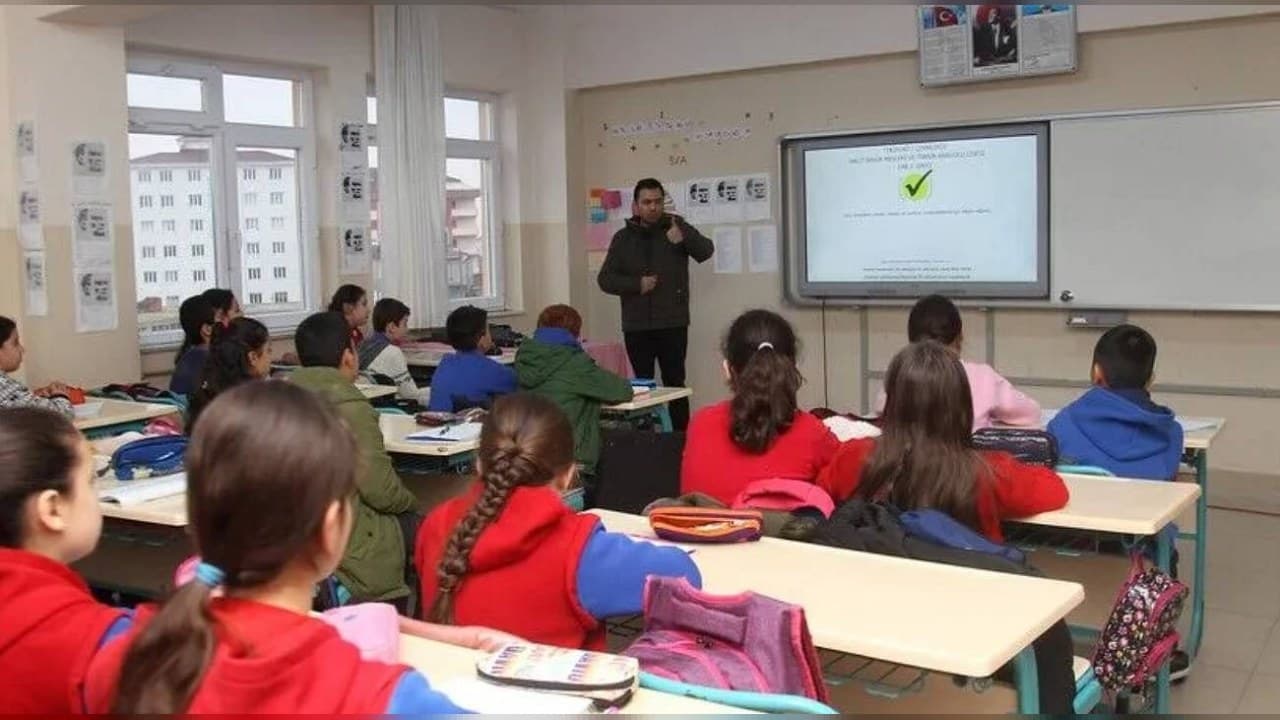 Genelgeye göre 2026-2027 eğitim yılı 14 Eylül Pazartesi başlıyor