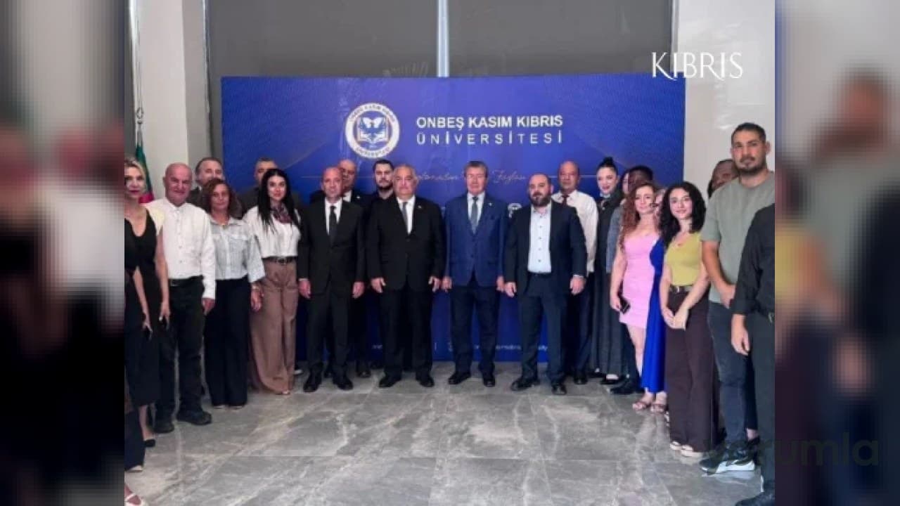 Ünal Üstel, Onbeş Kasım Kıbrıs Üniversitesi’ni ziyaret etti