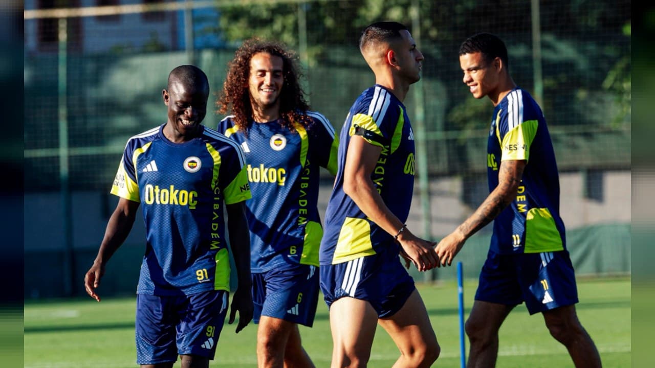 Fenerbahçe, Lyon rövanşı için kamp kadrosunu tamamladı: TSİ 22.00