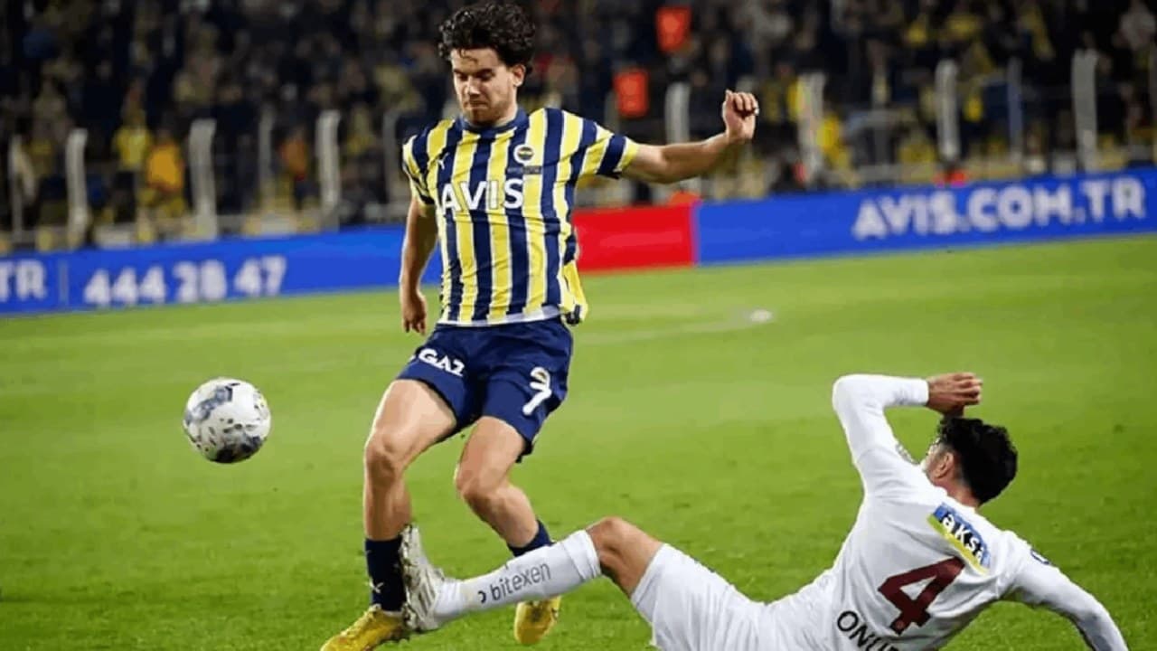 Ferdi Kadıoğlu için Fenerbahçe hamlesi: Brighton kararı bekleniyor