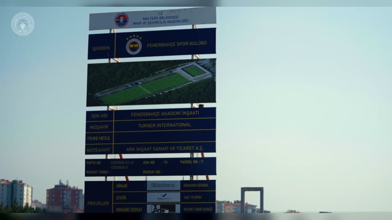 Maltepe’de Fenerbahçe Futbol Akademisi için 6 sahada zemin hazırlığı başladı