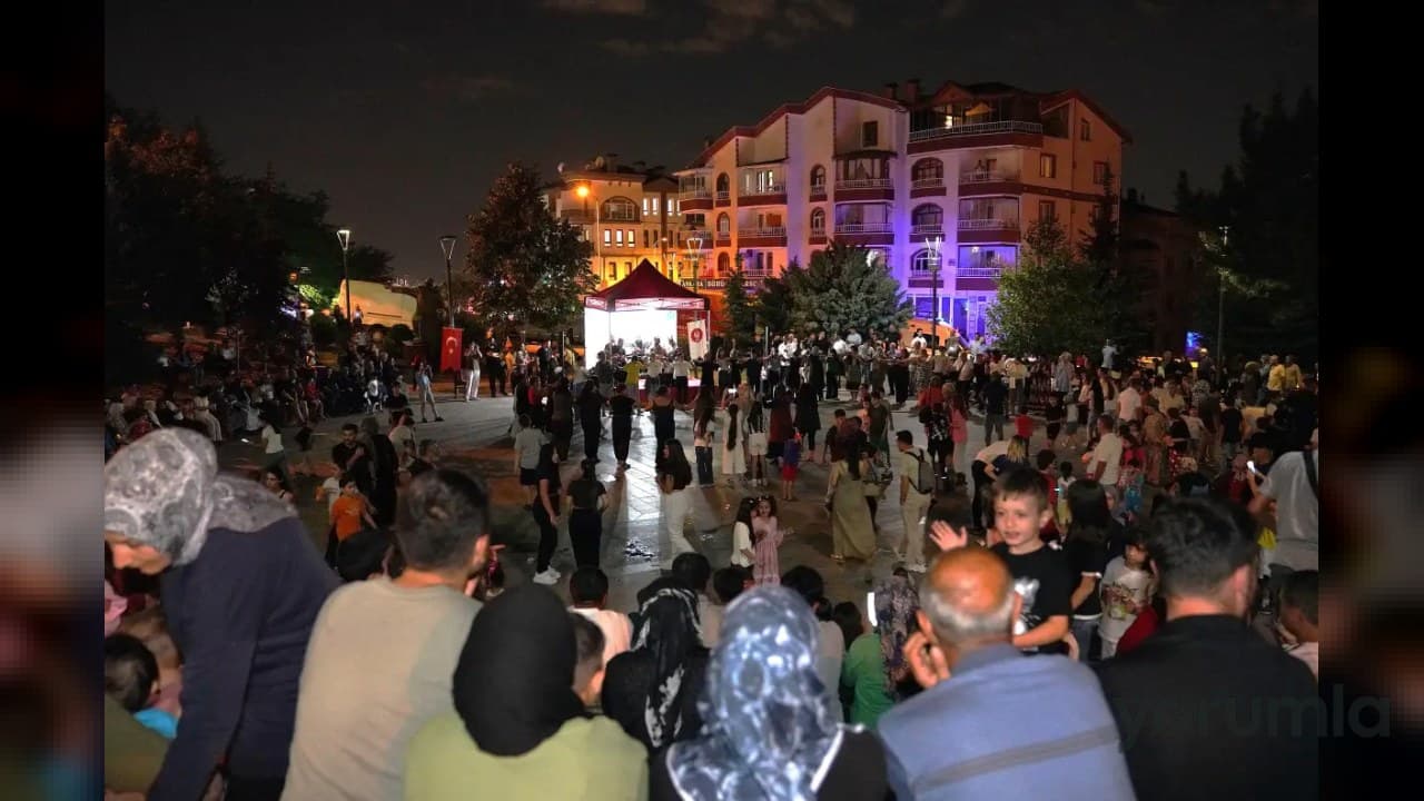 Keçiören’de yaz akşamları müzik ve eğlenceyle renklendi