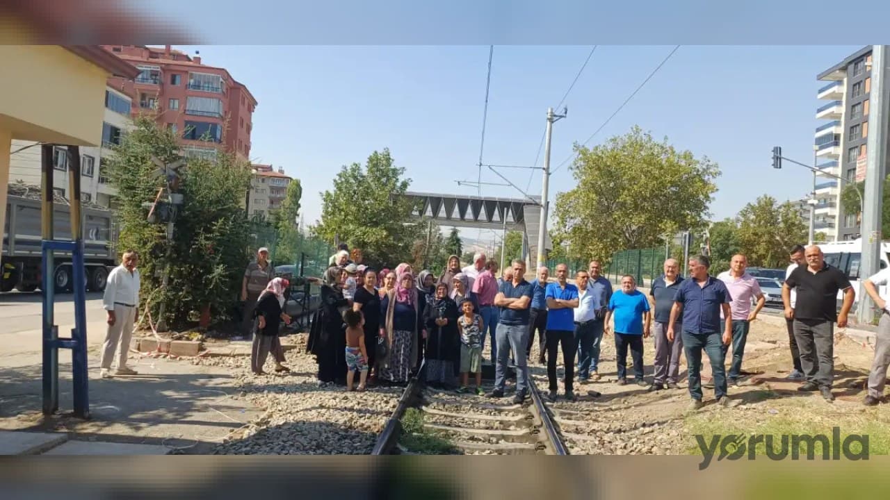 Kırıkkale’de tren yolunda yaya geçidi tepkisi: Vatandaşlar yolu trafiğe kapattı