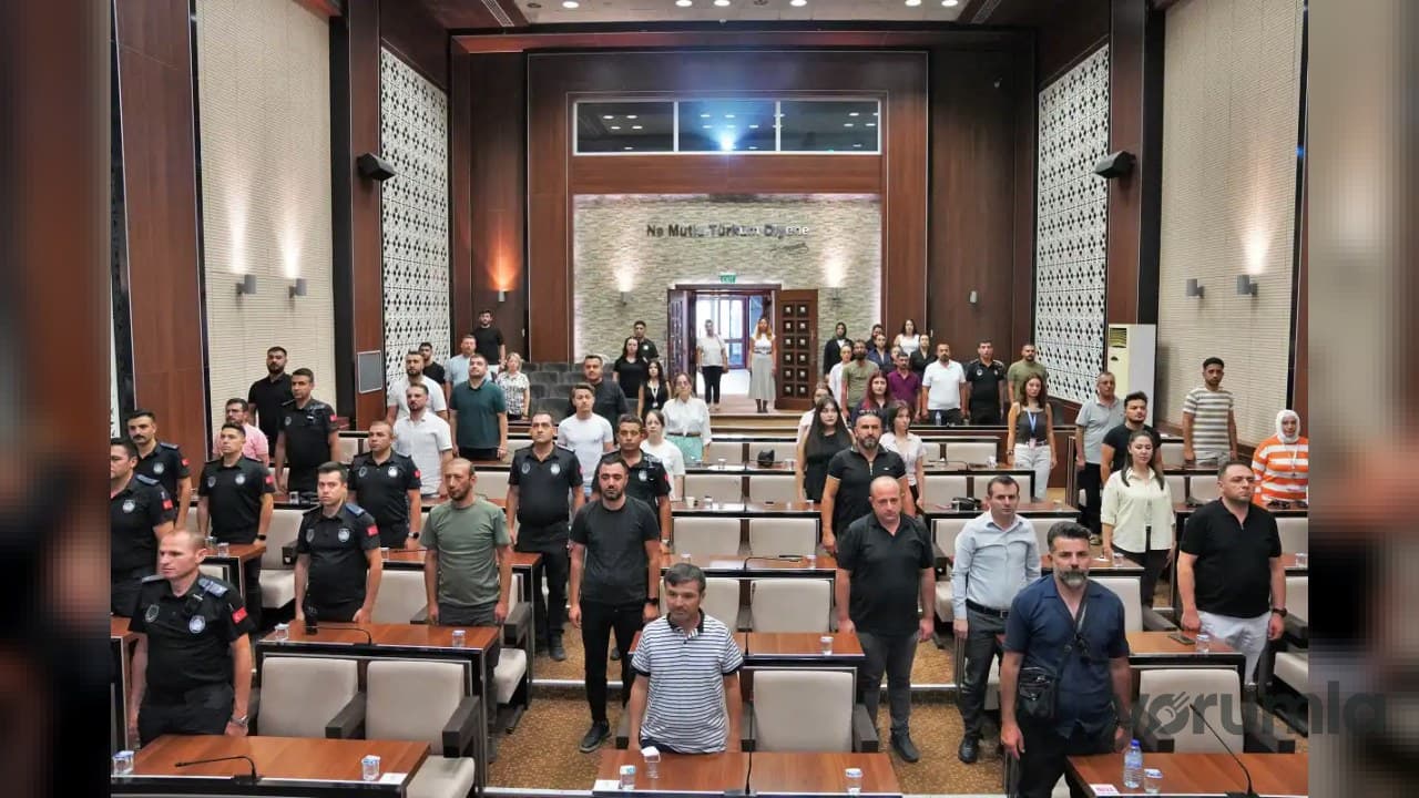 Keçiören’de “Trafik Güvenliği ve Sosyal Sorumluluk” eğitimi Meclis’te verildi