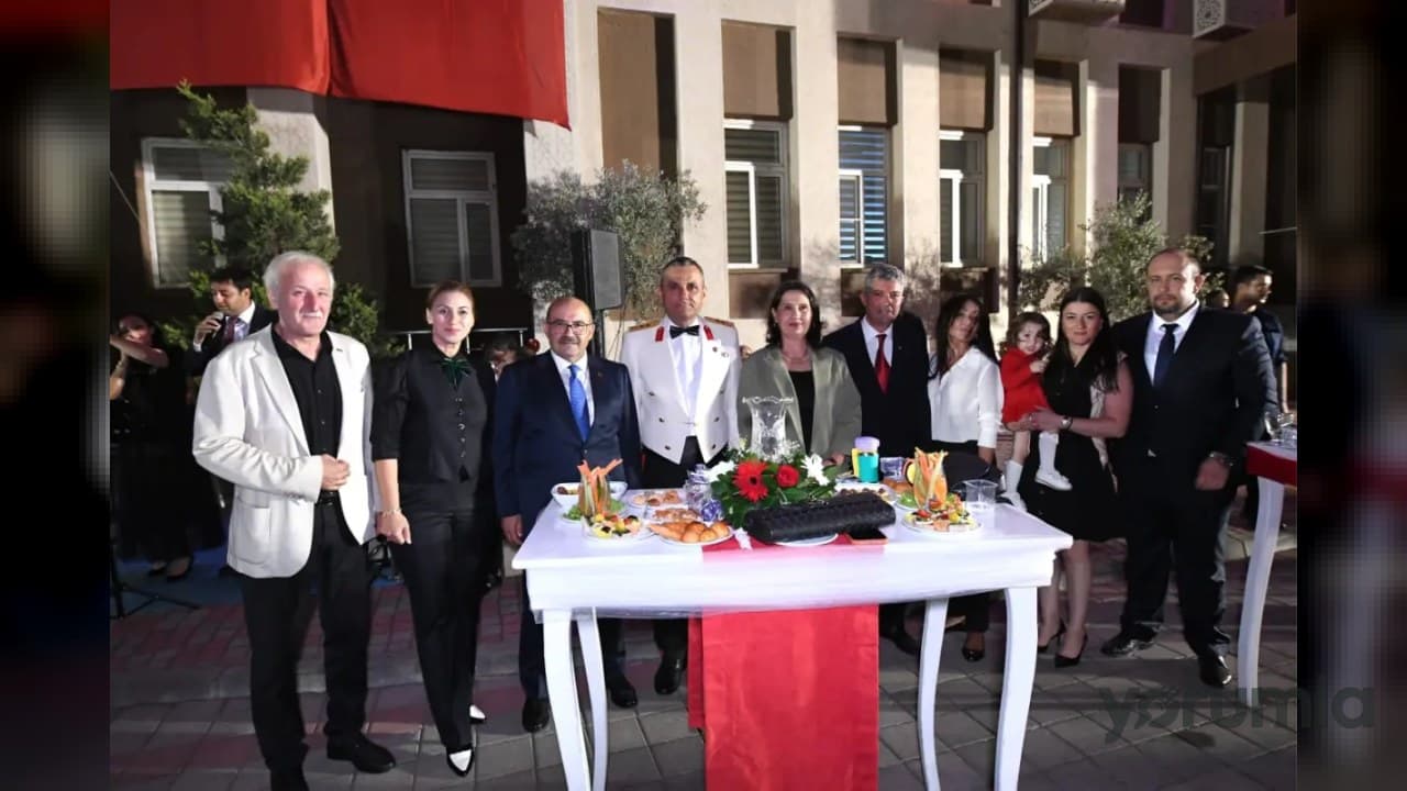 Balıkesir’de 30 Ağustos’un 104’üncü yılı için resepsiyon düzenlendi