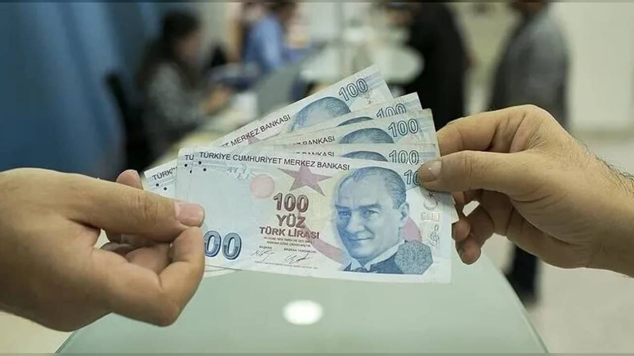 Alparslan Bayraktar: YKS ilk 100 bine giren 500 öğrenciye TENMAK bursu