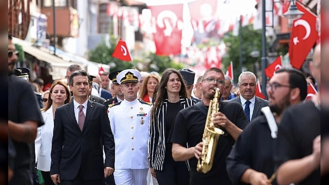 Çeşme'nin Düşman İşgalinden Kurtuluşunun 104. Yılı Coşkuyla Kutlandı