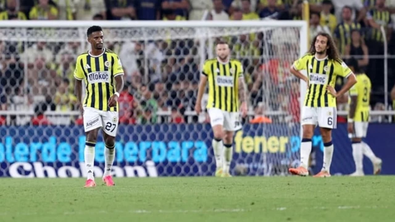 Fenerbahçe'de 1 Milyarlık Fiyasko: 181 Milyonluk Borç ve 11. Sıra Şoku