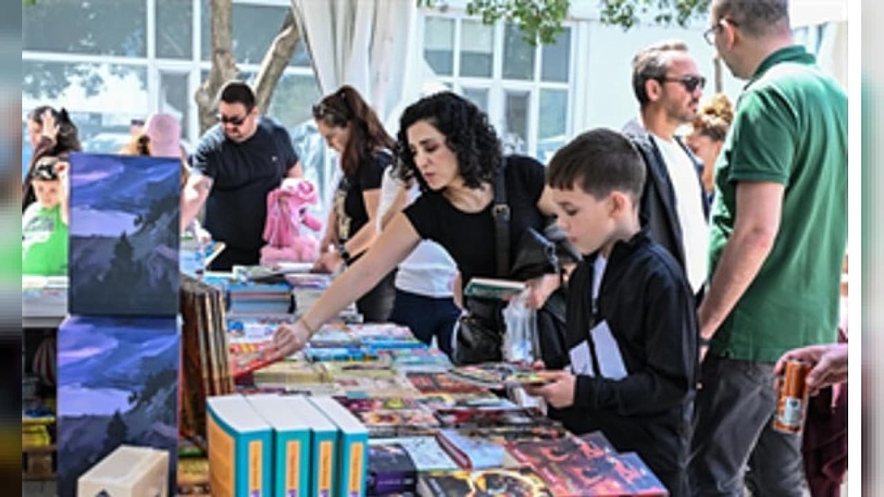 İZKİTAP Kapılarını Açıyor: Kültürpark'ta Edebiyat ve Sanat Dolu 9 Gün
