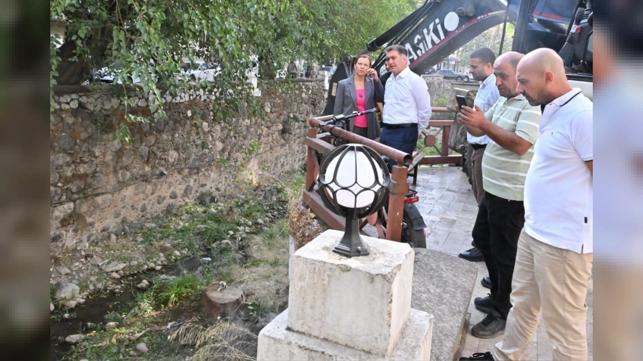 Manisa'da Kış Öncesi Çaybaşı Deresi'nde Geniş Kapsamlı Temizlik Seferberliği
