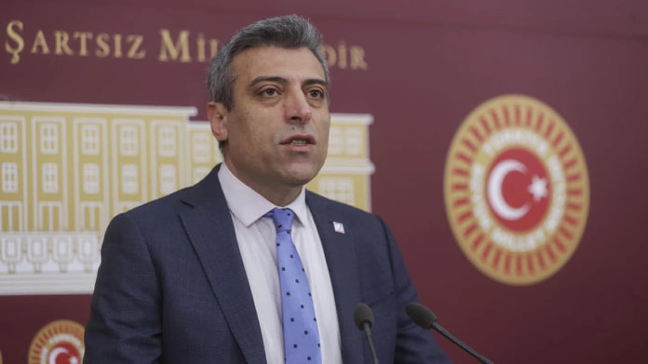 Öztürk Yılmaz'dan CHP'ye Anayasa Mahkemesi Tepkisi: Sorumluluğu Vatandaşa Yüklemeyin