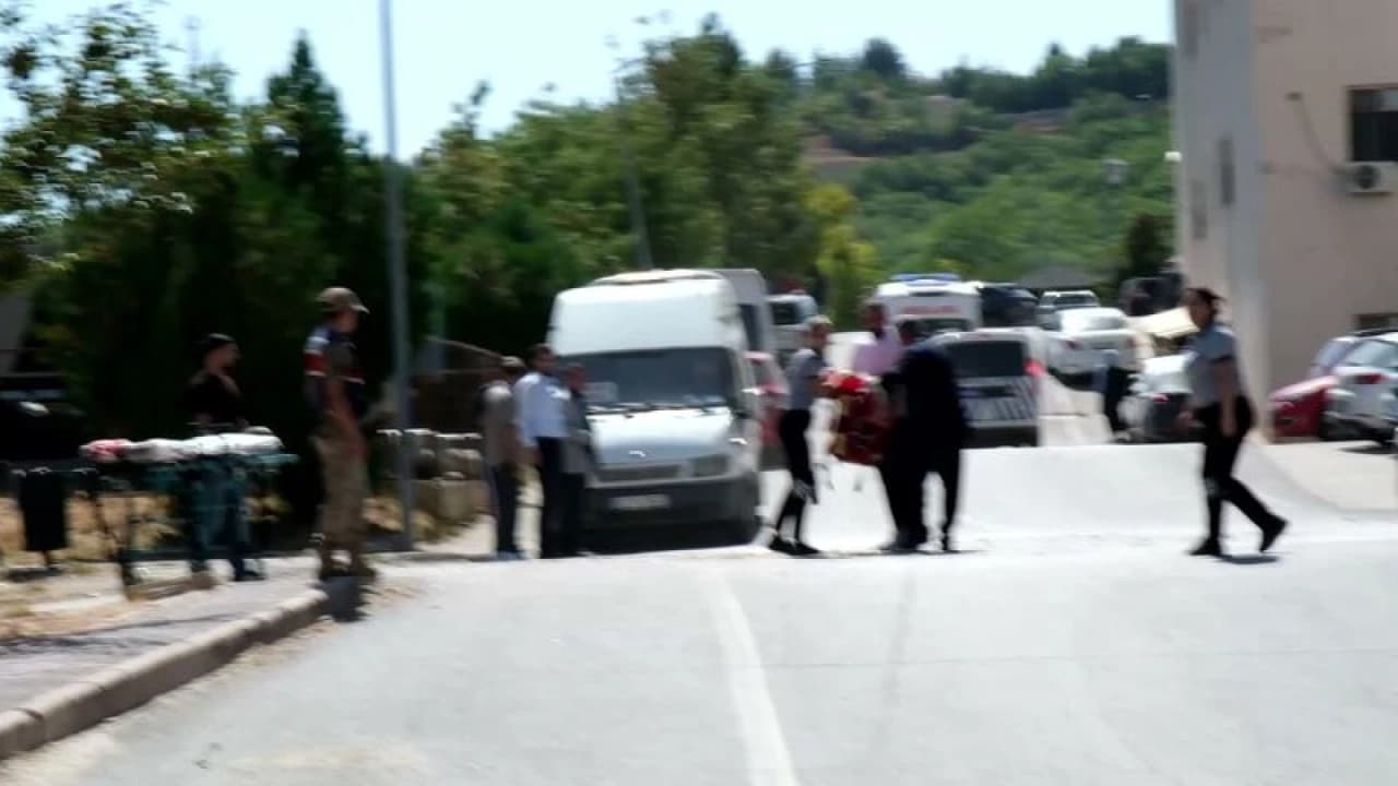 Tunceli'de Evinde Silah Sesleri Duyulan Polis Memuru Gülbeddin P. Hayatını Kaybetti
