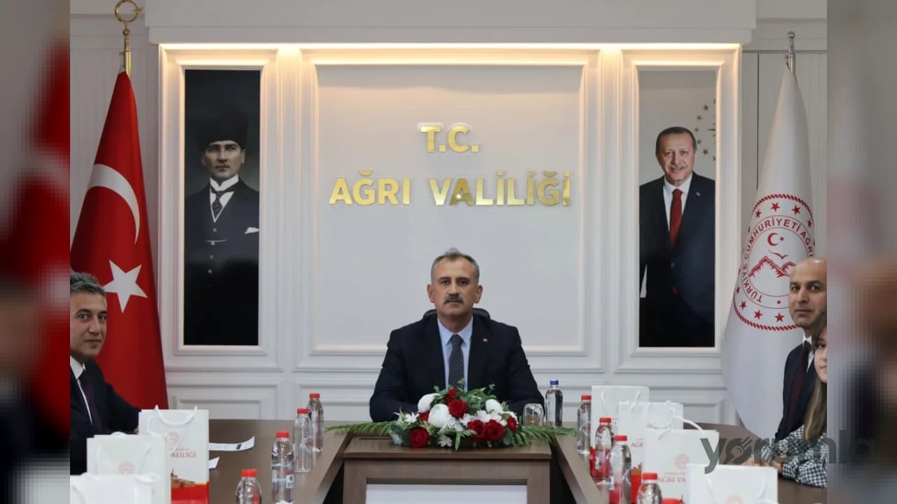 Ağrı Valisi Bozkurt'tan YKS'de Dereceye Giren Öğrencilere Kabul