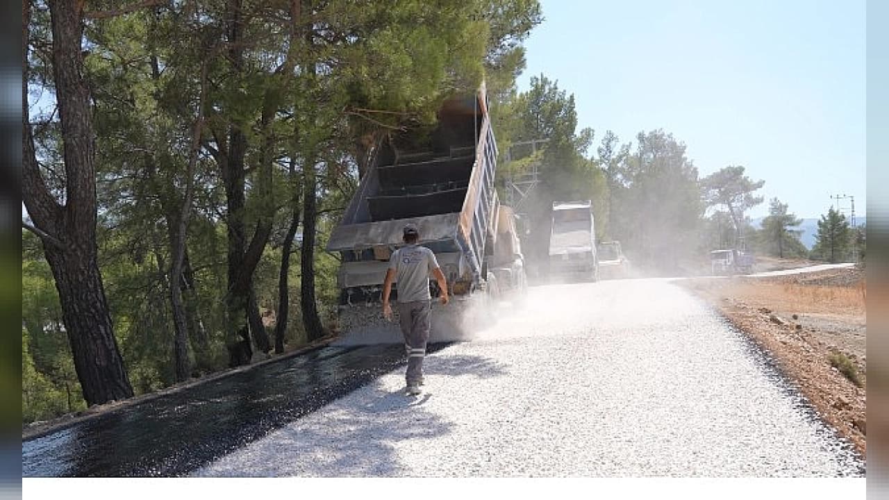 Antalya'dan Kaş'ta 40 Yıllık Yol Çilesine Son: 16 Kilometrelik Güzergah Asfaltlanıyor