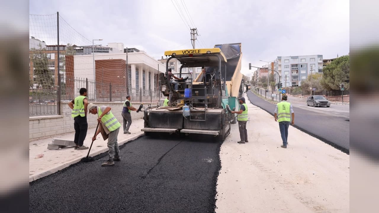Bursa'da Altyapısı Tamamlanan Bölgelerde Üstyapı Seferberliği Hız Kesmiyor