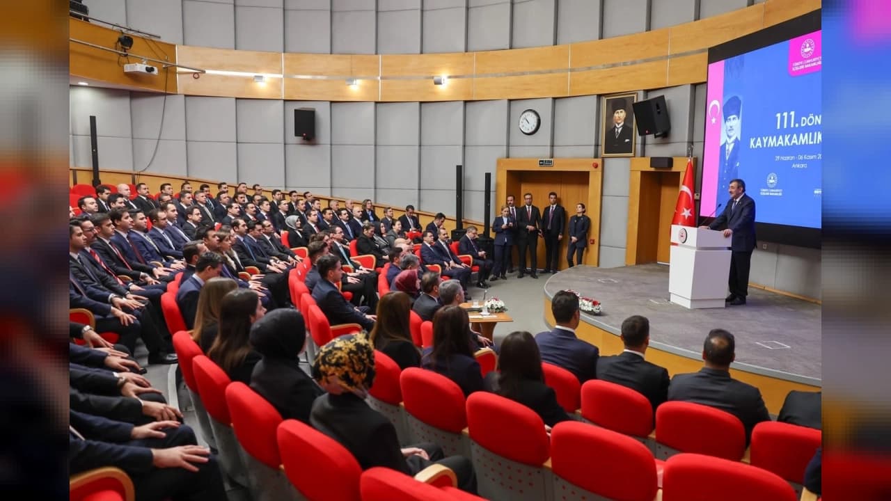 Cevdet Yılmaz’dan Kaymakamlara: Hukuku ve Kamu Yararını Esas Alın
