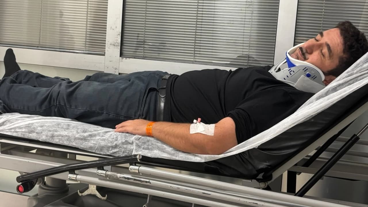 Evlilik Güzeldir Dizisinin Oyuncusu Uğur Akay Eşiyle Trafik Kazası Geçirdi