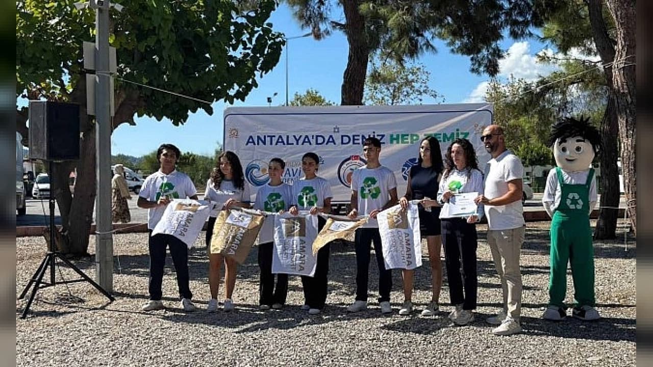 Kemer Belediyesi’nden Dünya Temizlik Günü’nde Kındılçeşme Sahili’nde Örnek Temizlik Hareketi