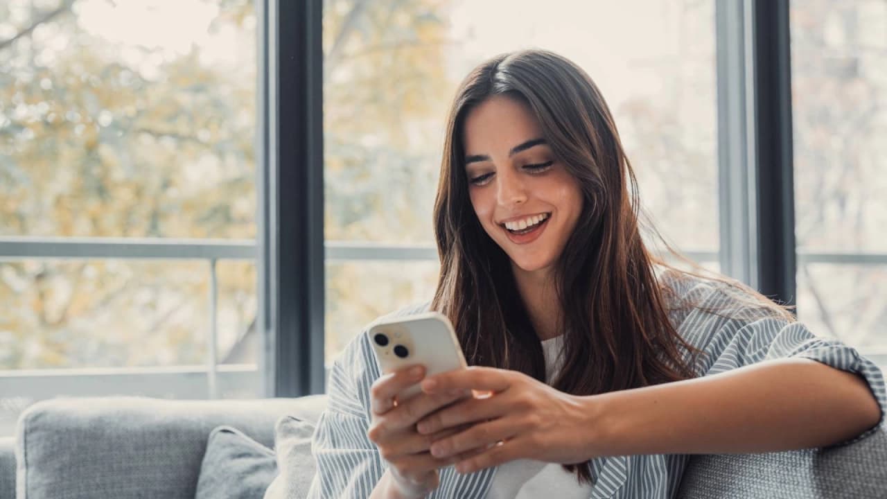 Merriam-Webster Sözlüğü'ne 1400 Yeni Kelime Eklendi: Looksmaxxing ve Parasosyal Listede