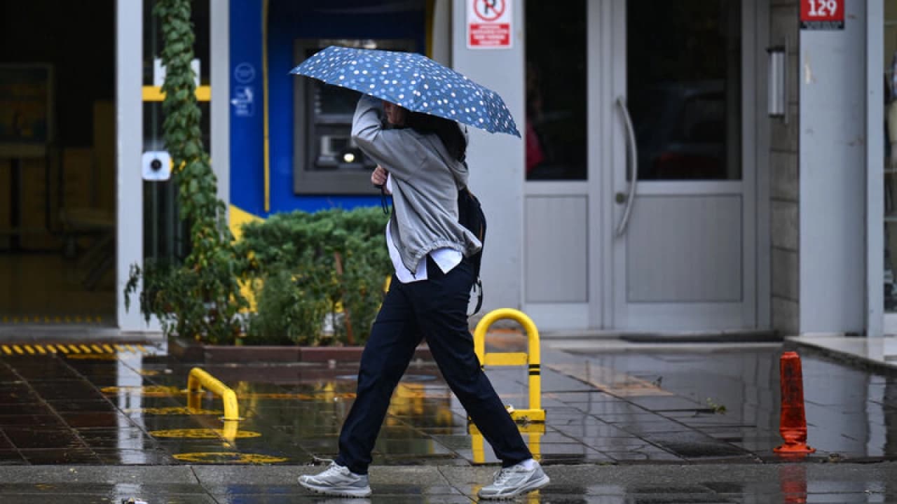 Meteoroloji'den Son Dakika: Sağanak Yağış ve Fırtına Alarmı Verilen İller Hangileri?