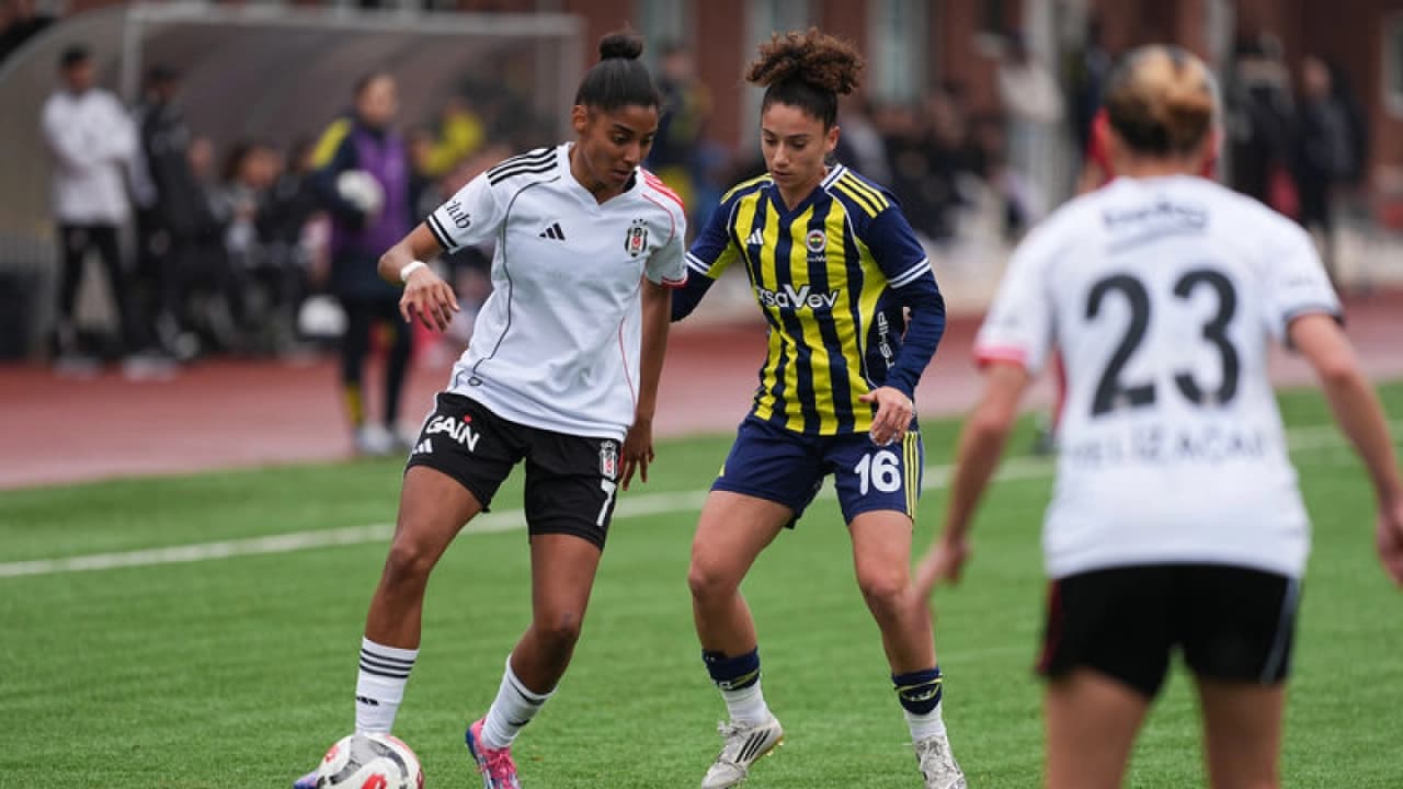 Beşiktaş ve Fenerbahçe Kadın Futbol Süper Ligi Derbisinde Karşı Karşıya Geliyor