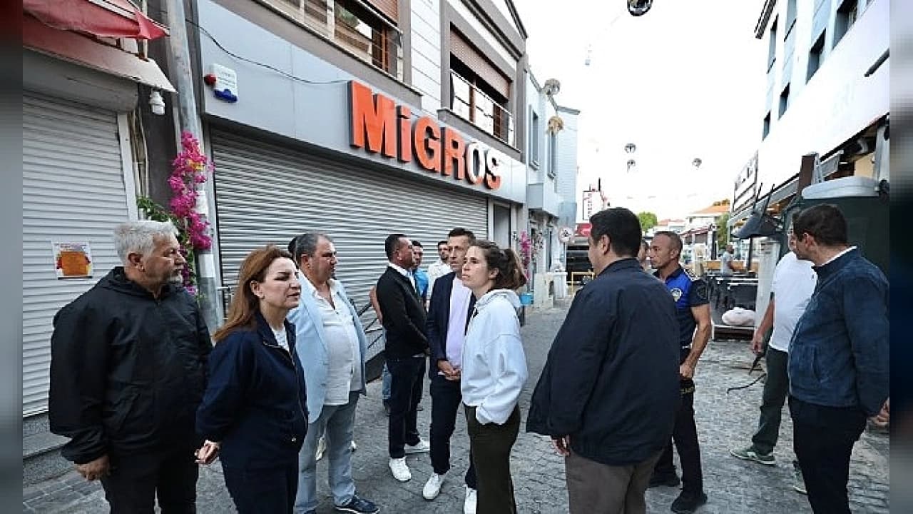 Çeşme Belediyesi'nden Kış Sezonu Mesaisi: Lâl Denizli Sahaya İndi